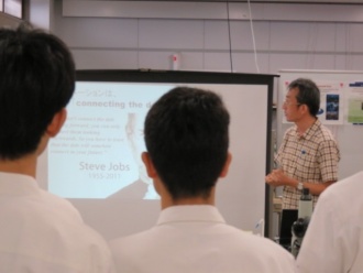 脇坂准教授による、生体機能応用工学専攻の説明
