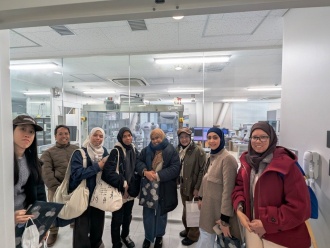 RIKEN��Kobe with the experimental robot Mahoro?