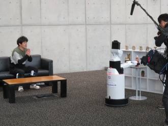 田向研究室の家庭用生活支援ロボット