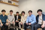 中央4名、左から高野さん、橋口さん、村田さん、西野さん