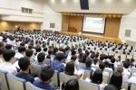 500人講義室で実施された全体説明