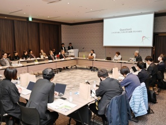 記者懇談会の様子