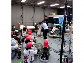 スマートライフケア共創工房にて体験の様子