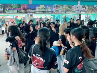 KL国際空港での見送り