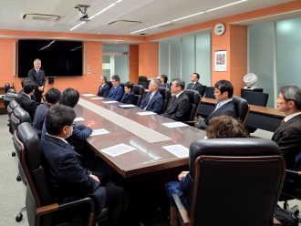 役員等に対する辞令交付の様子3