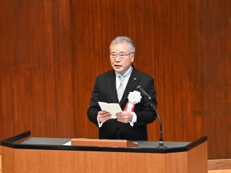 安永学長による告辞