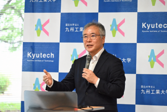 安永卓生 学長