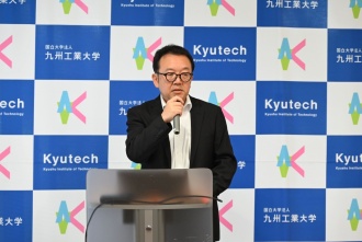 三宅智実 副学長