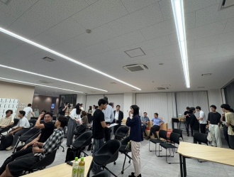 懇談会の様子