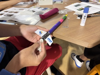 制作中のロケット