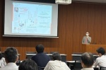 大学概要説明の様子