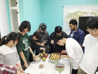 Cooking Takoyaki Seriously