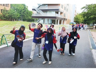 Campus Tour led by Language Lounge Student Staff
