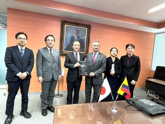 Commemorative group photo