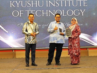 Award Commemorative Photo